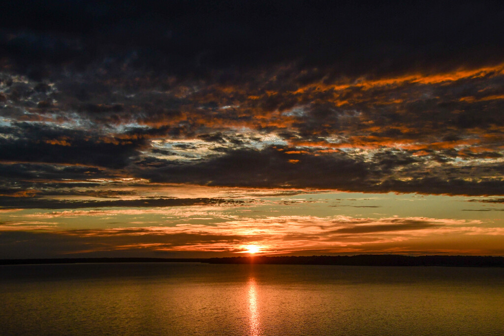 Clinton Lake Sunset 7-3-24 by kareenking