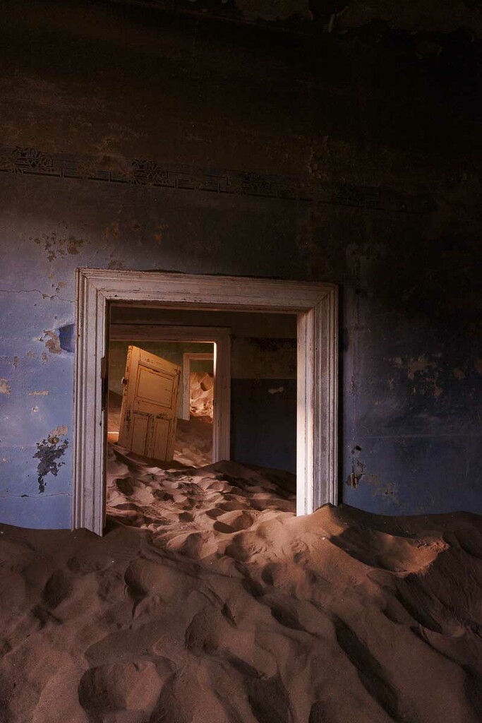 Kolmanskop in Morning Light by jyokota