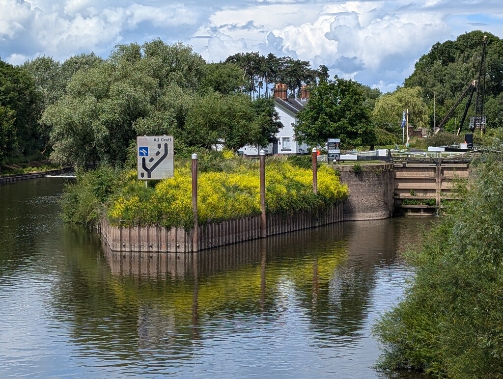 DIGLIS LOCK. by derekskinner