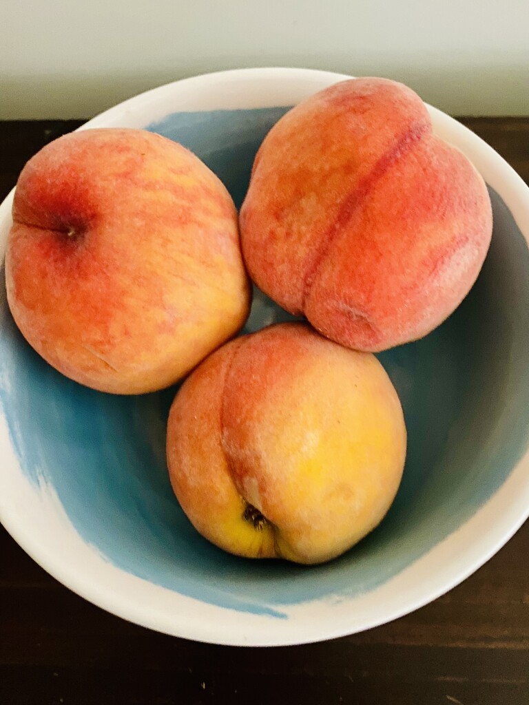 Peaches by mtb24