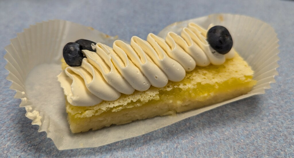 Lemon Bar by julie