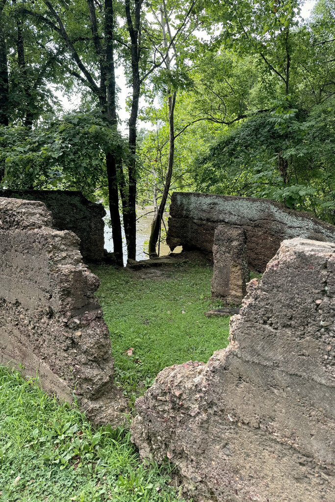 Byrnes Mill Ruin by lsquared