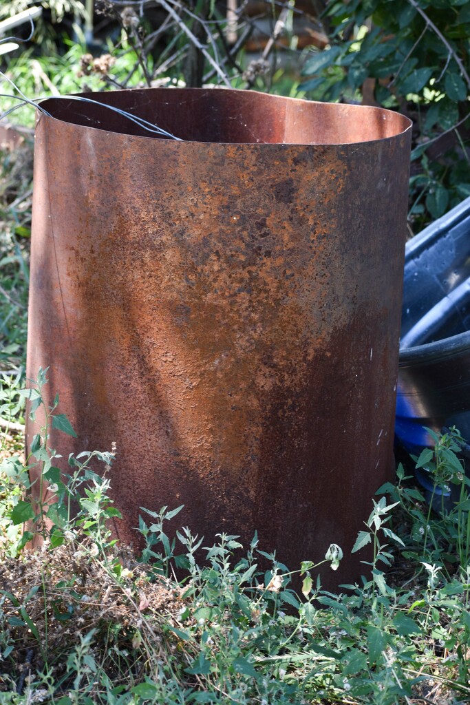 Rusty Burn Barrel by bjywamer