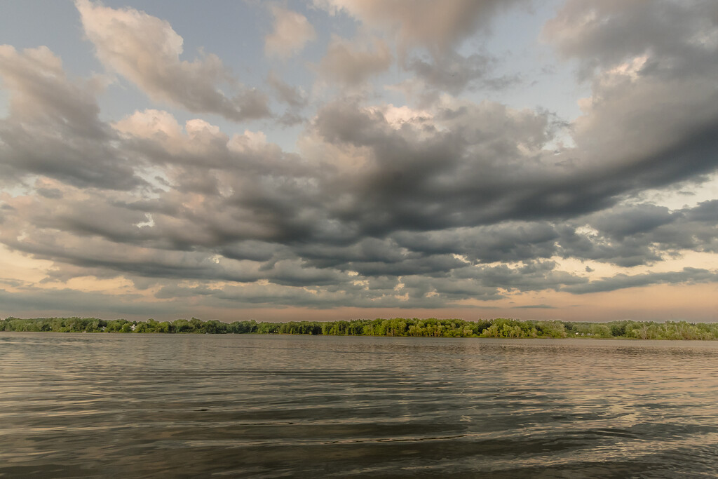 Calm at Hoover Reservoir by ggshearron