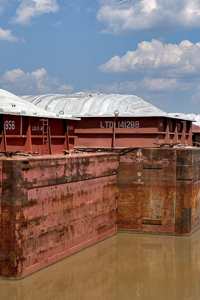 Empty Barges by lsquared