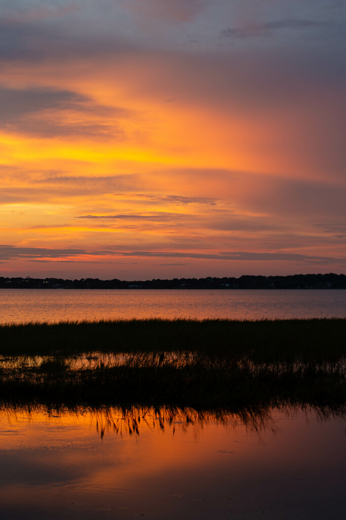 Warm glow at the end of day by frodob