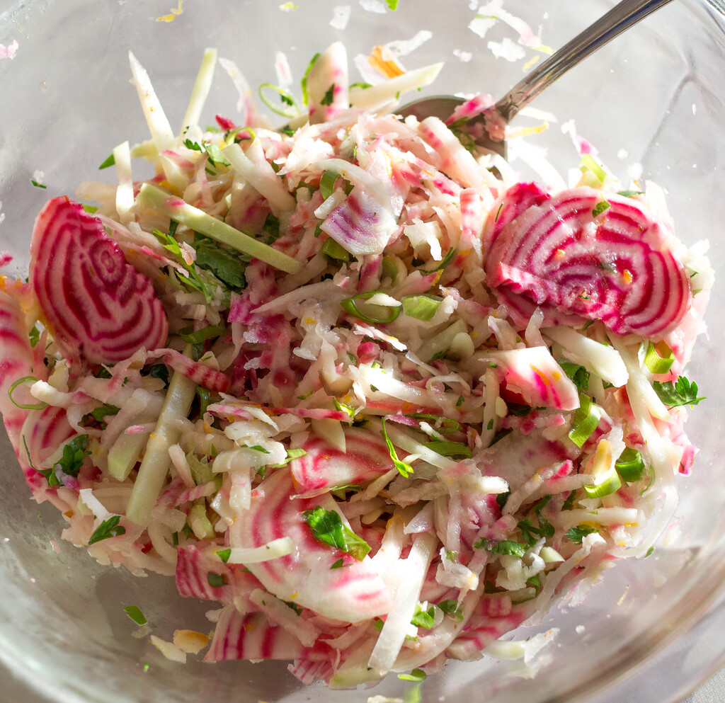 Kohlrabi and beets salad by cristinaledesma33