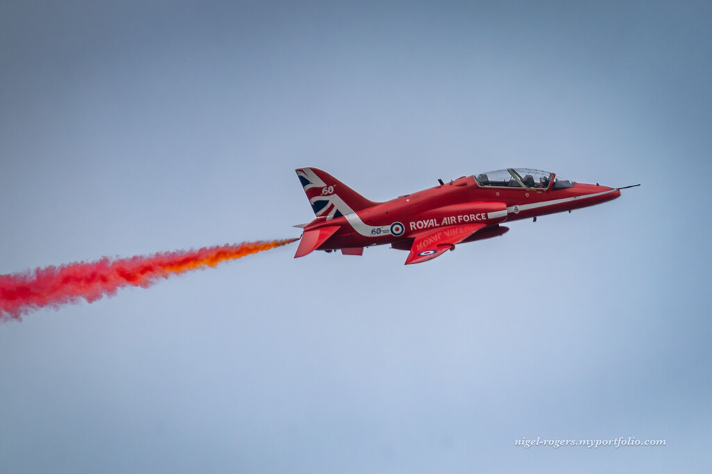 Red Arrows again by nigelrogers