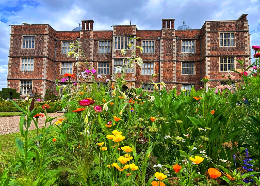 Doddington Hall by carole_sandford