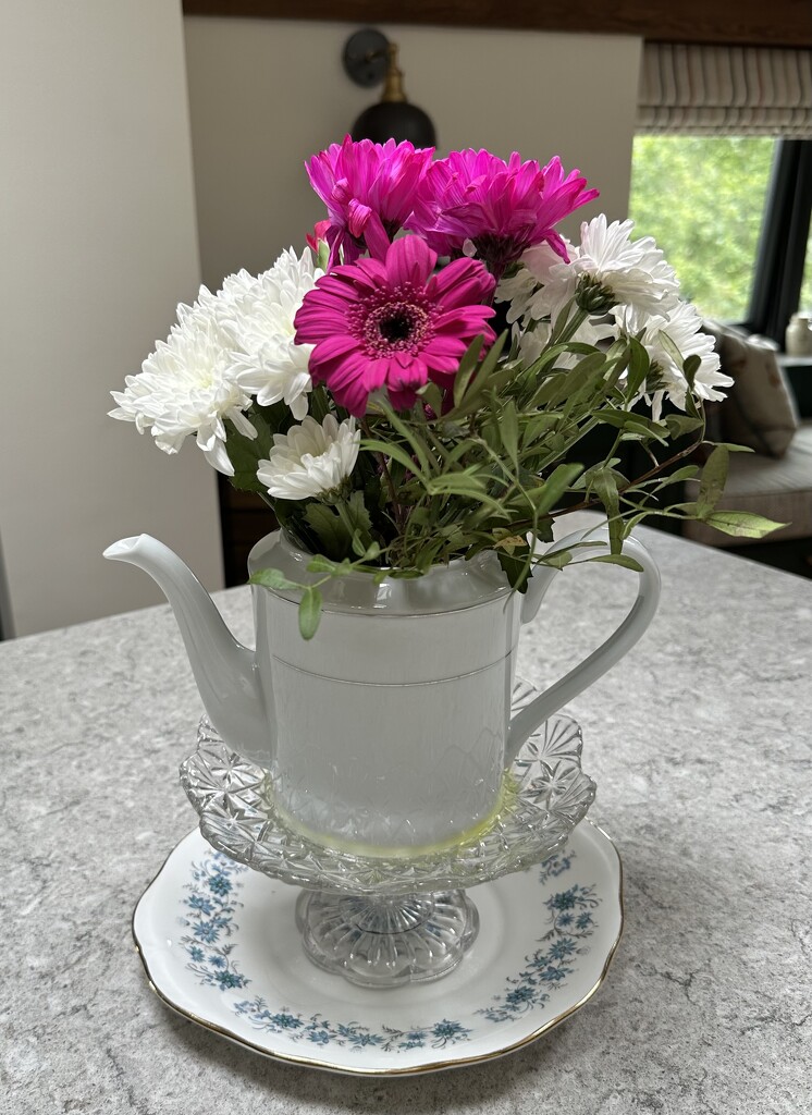 Tea time  by wendystout