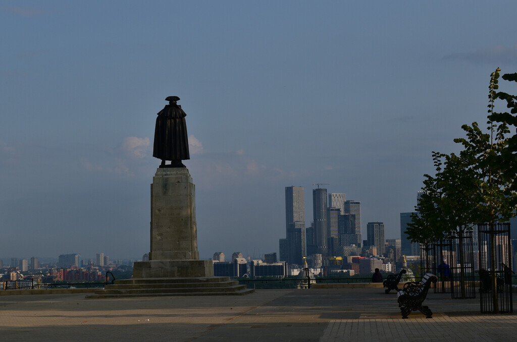 General Wolfe and a London skyline by tiaj1402