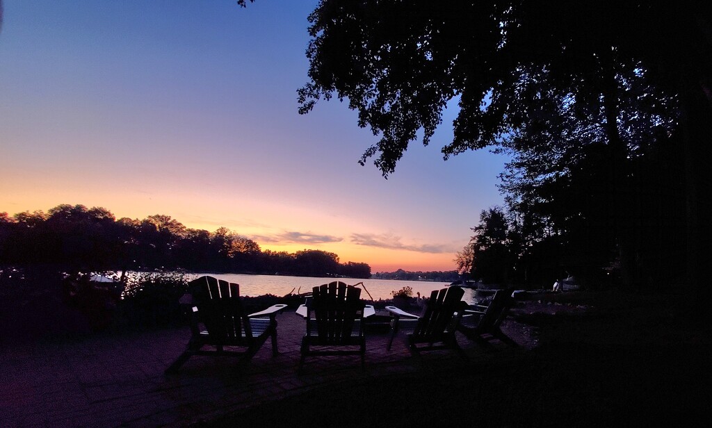 Watching the Day End by alophoto