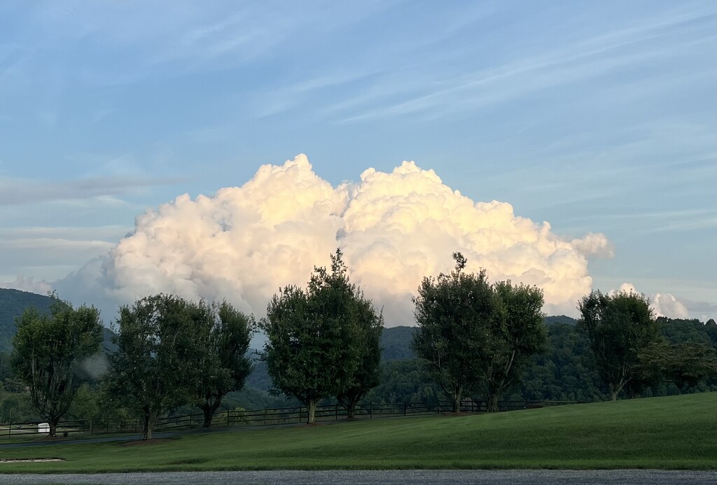 Evening Cloud by calm