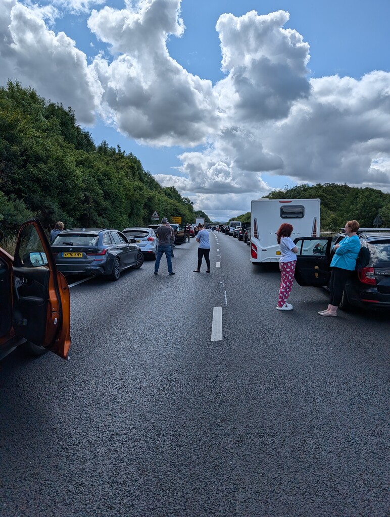 GOING NOWHERE ON A34. by derekskinner