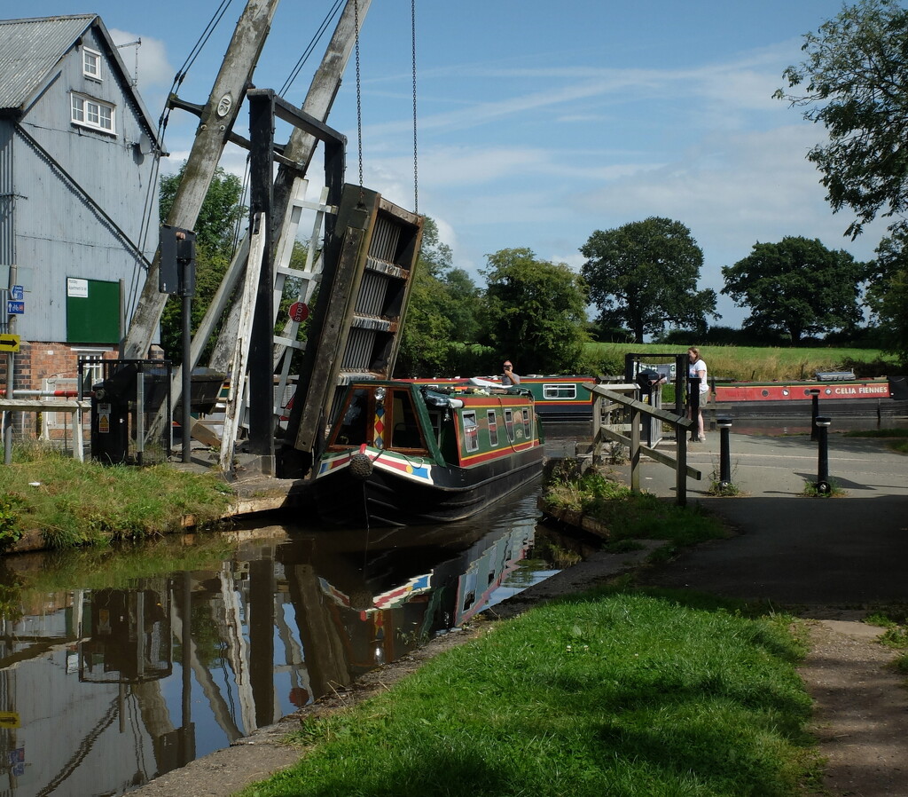 wrenbury lift by minsky365