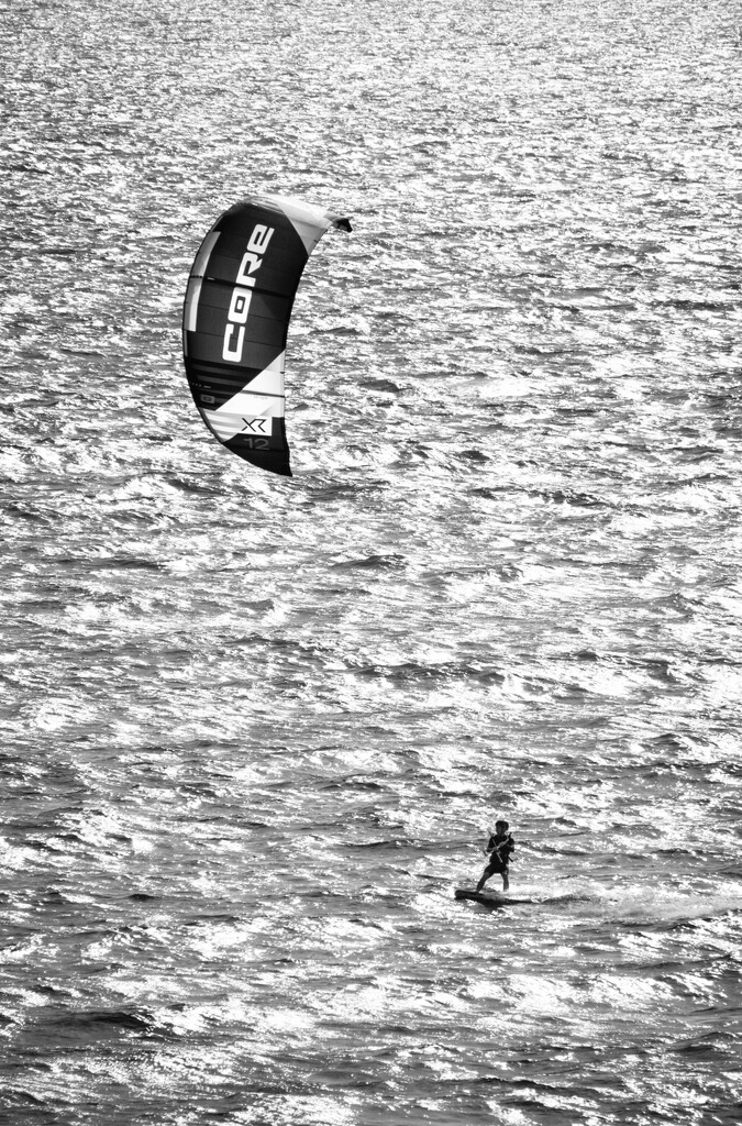 Milford Kite Surfer by humphreyhippo