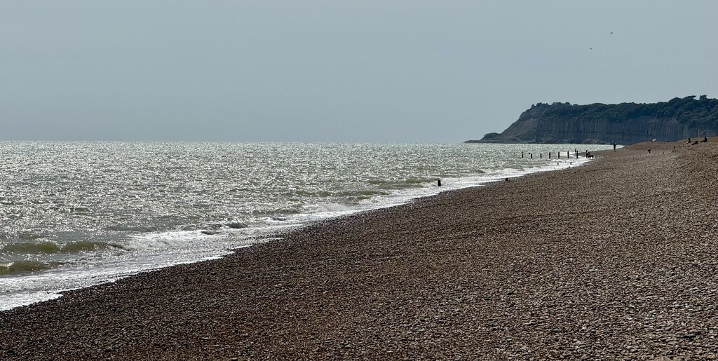 Winchelsea Beach  by jeremyccc