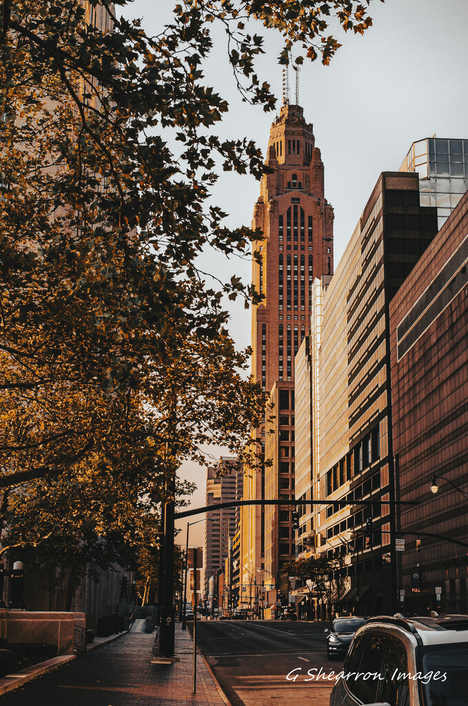 The iconic Lincoln LeVeque tower in downtown Columbus, Ohio by ggshearron