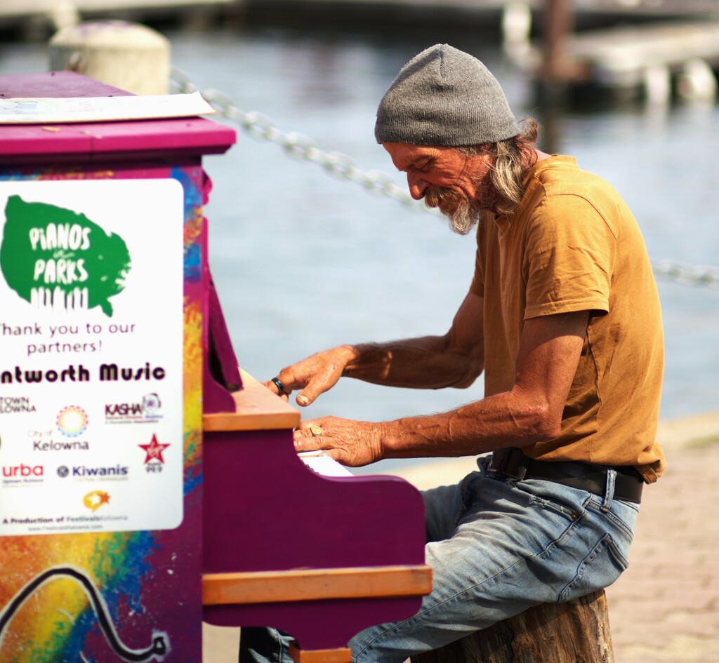 PIANOS IN THE PARKS by jerzyfotos