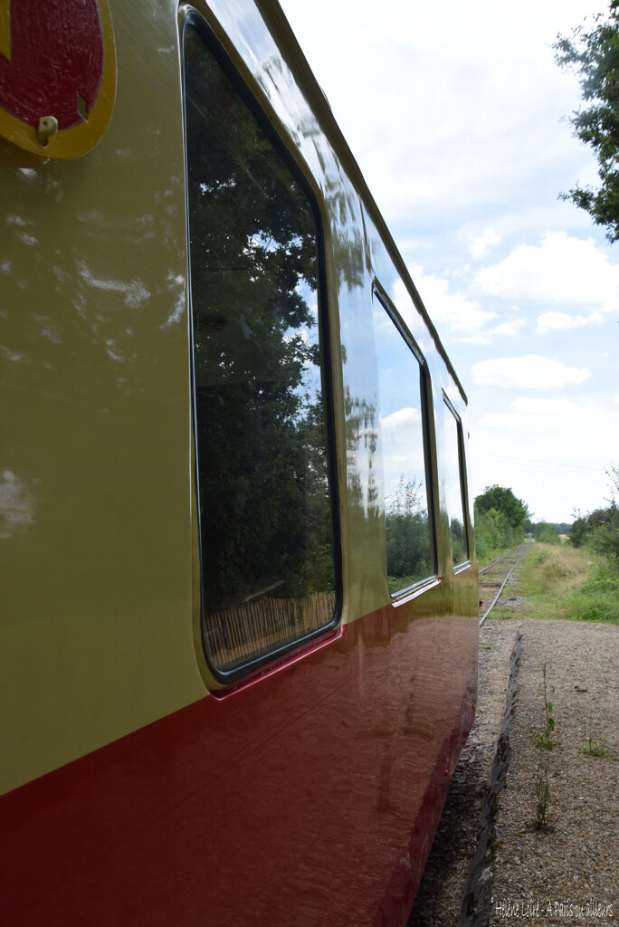 Little ride in a train from the 50ies by parisouailleurs