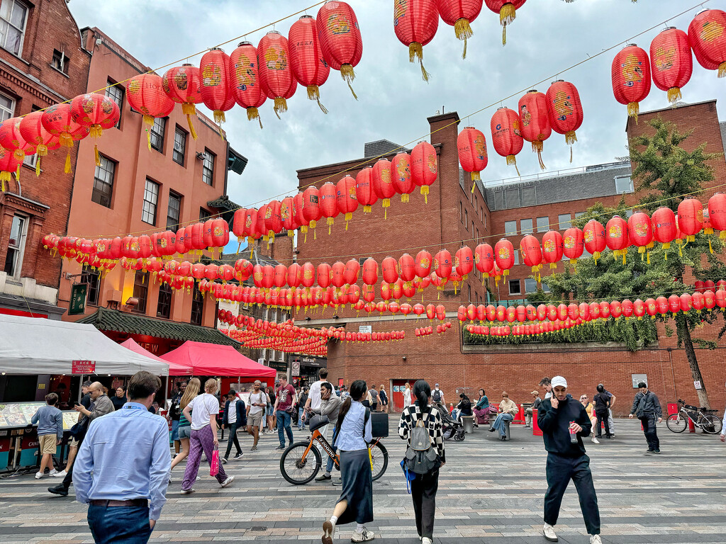 Red lanterns.  by cocobella