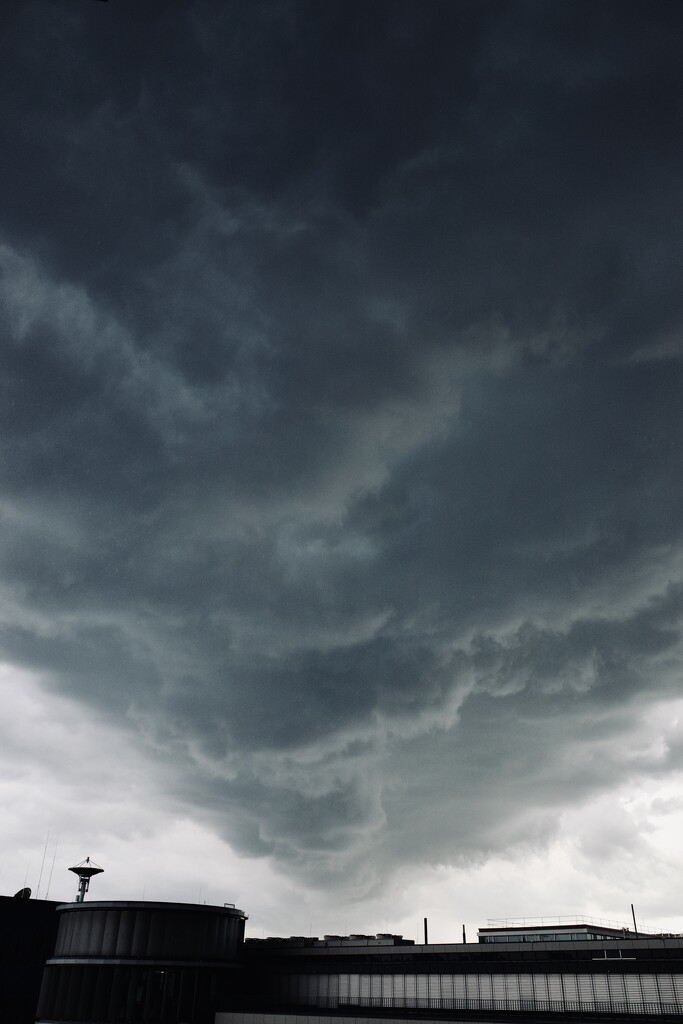 Stormy Sky over the office by vincent24