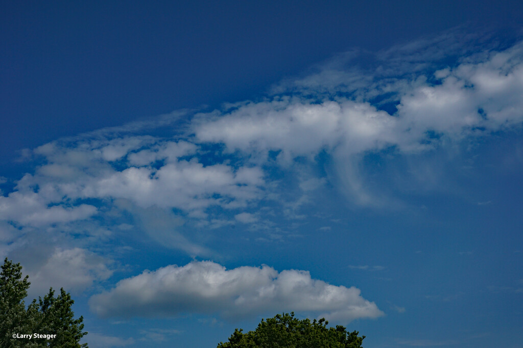 Early August sky by larrysphotos