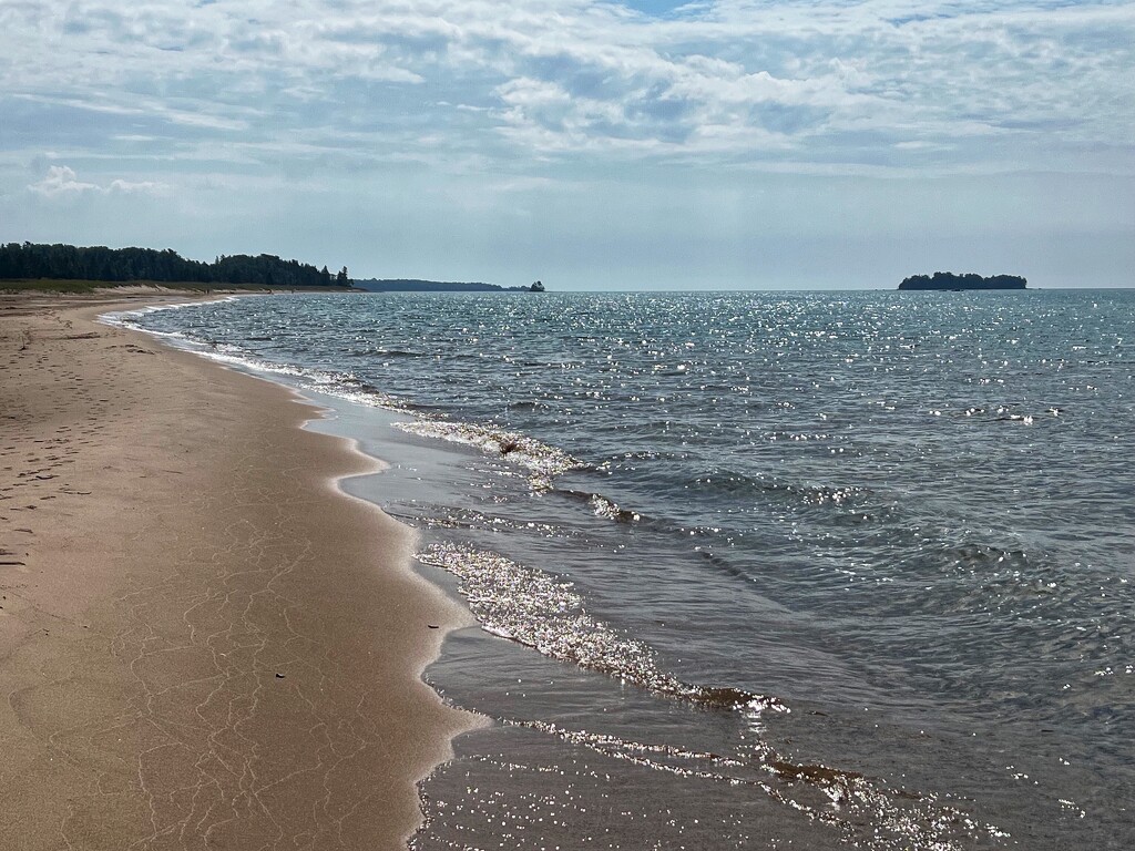 beach scene by amyk