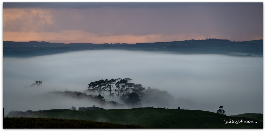 A Band of Mist by julzmaioro