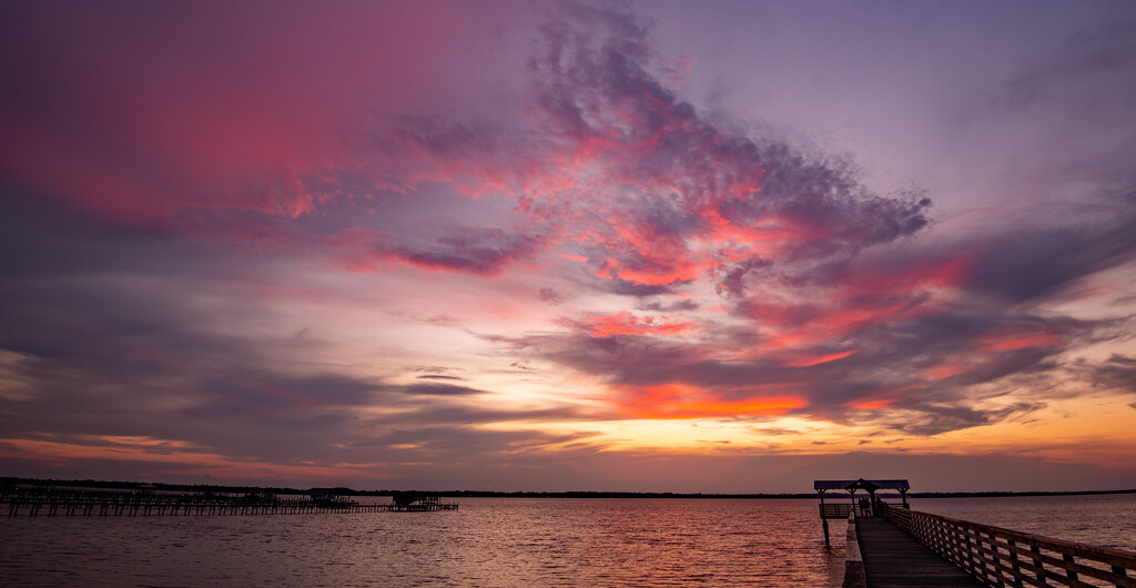 Lot of Pinks in Tonight's Sunset! by rickster549