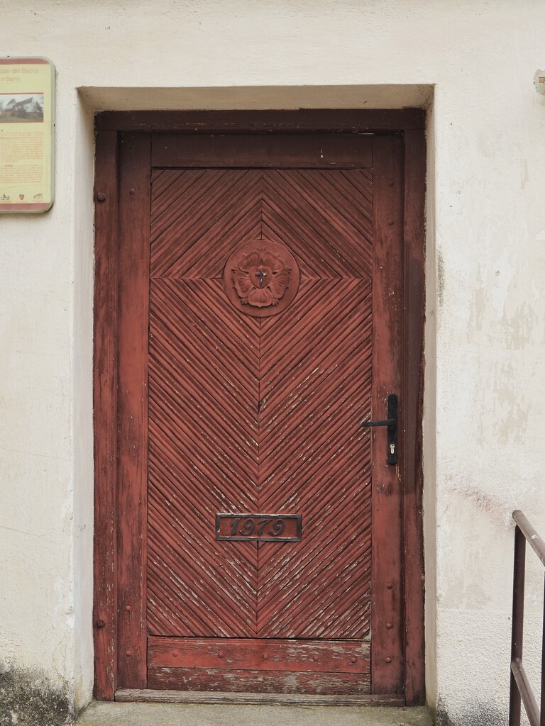 A door by monikozi