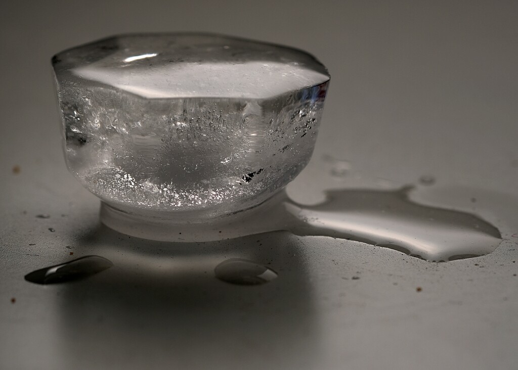 mundane ice cube by kametty