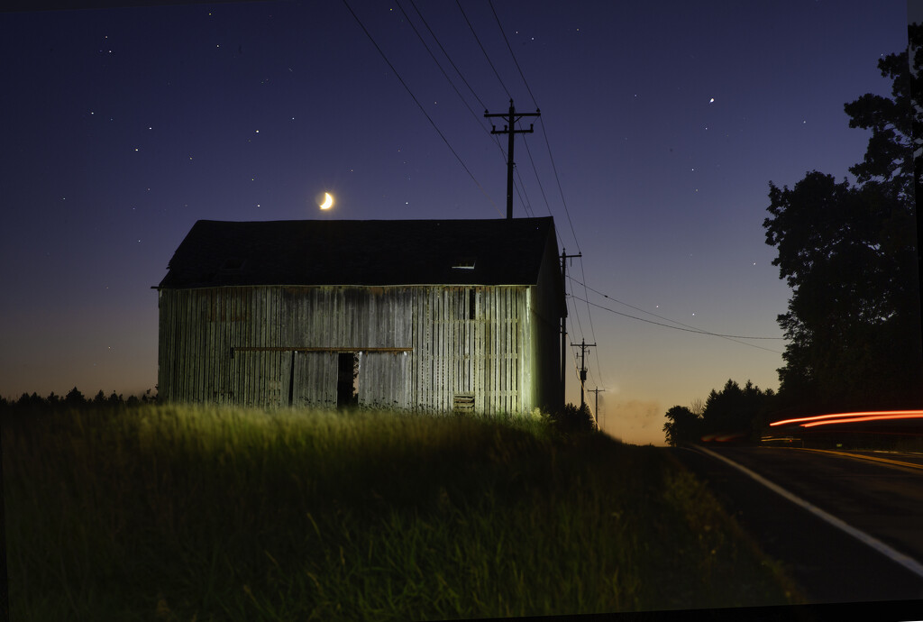 barn in the countryside by myhrhelper