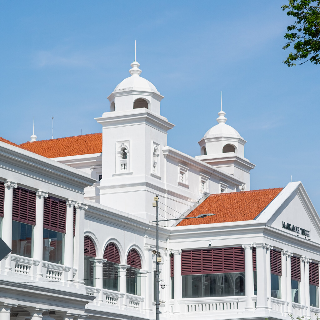 The Court House,  Lebuh Light. by ianjb21