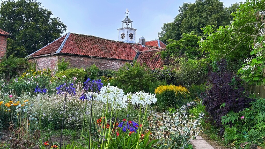 Gunby Garden by carole_sandford