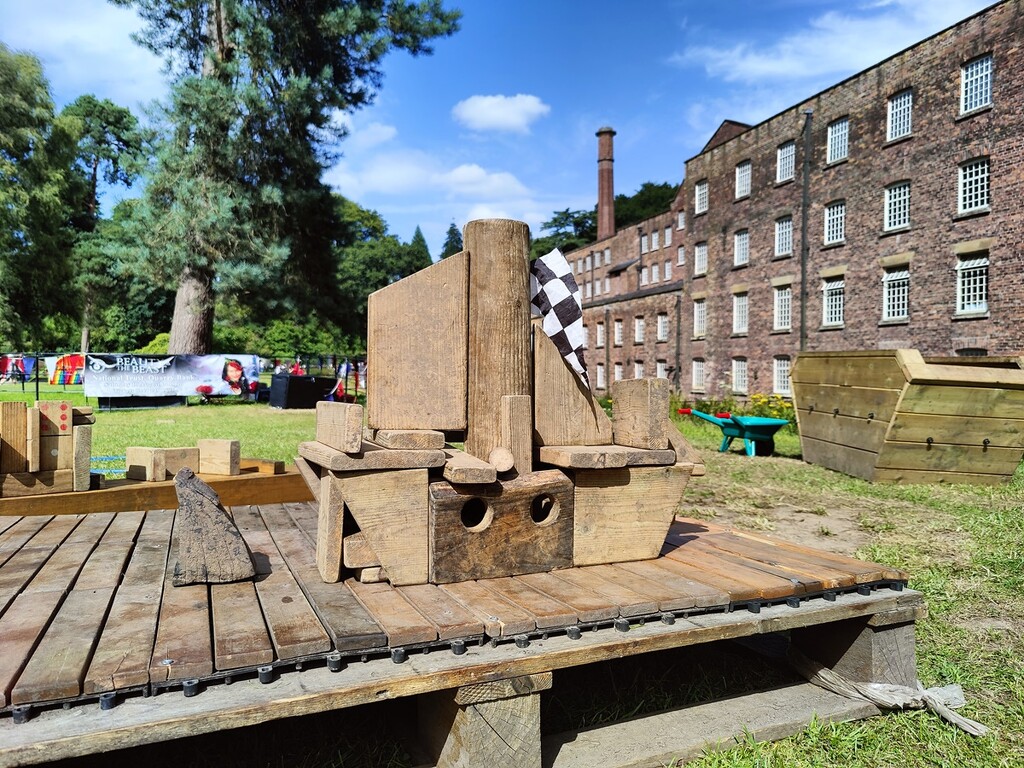 Quarry Bank Mill by roachling