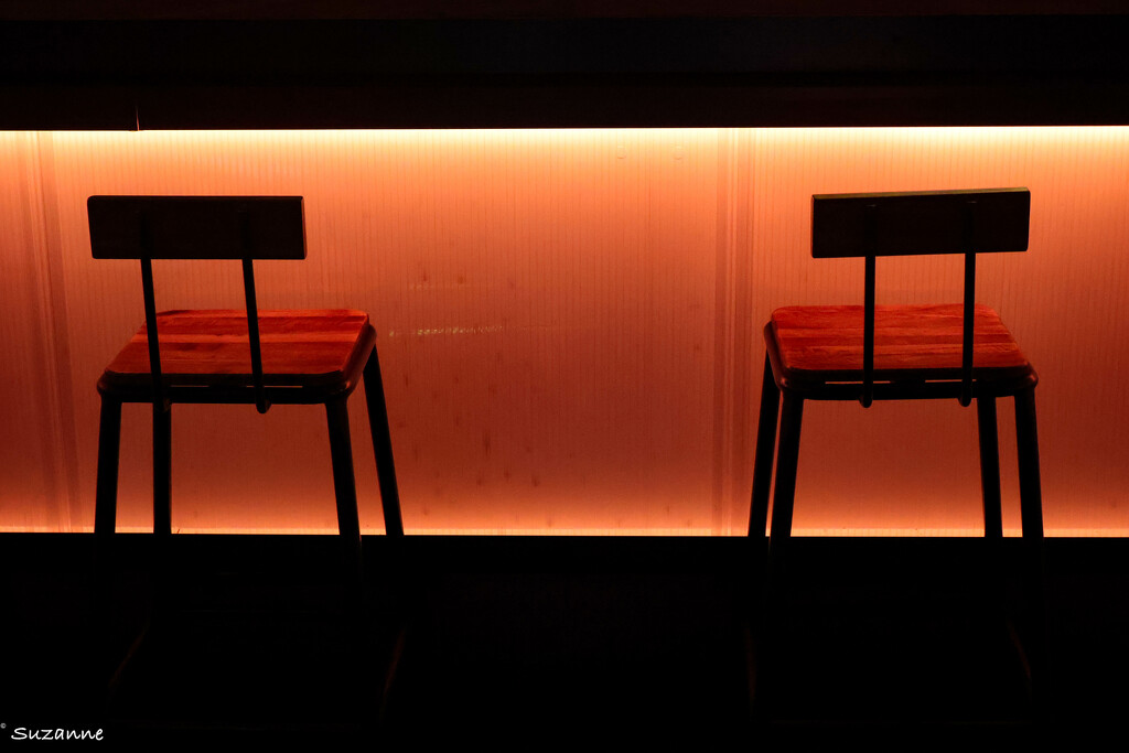 Two chairs waiting by ankers70