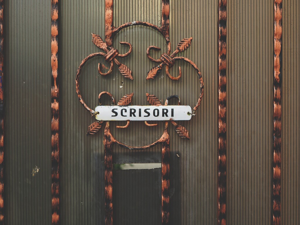 Letter box sign by monikozi