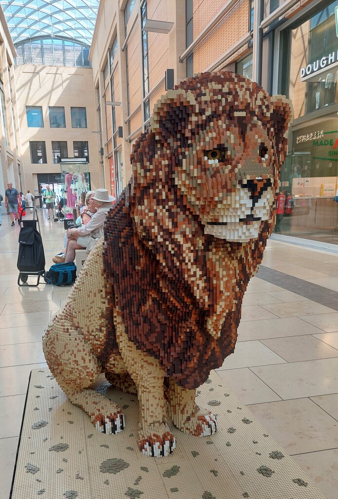 Lego lion in the Grand Arcade by busylady