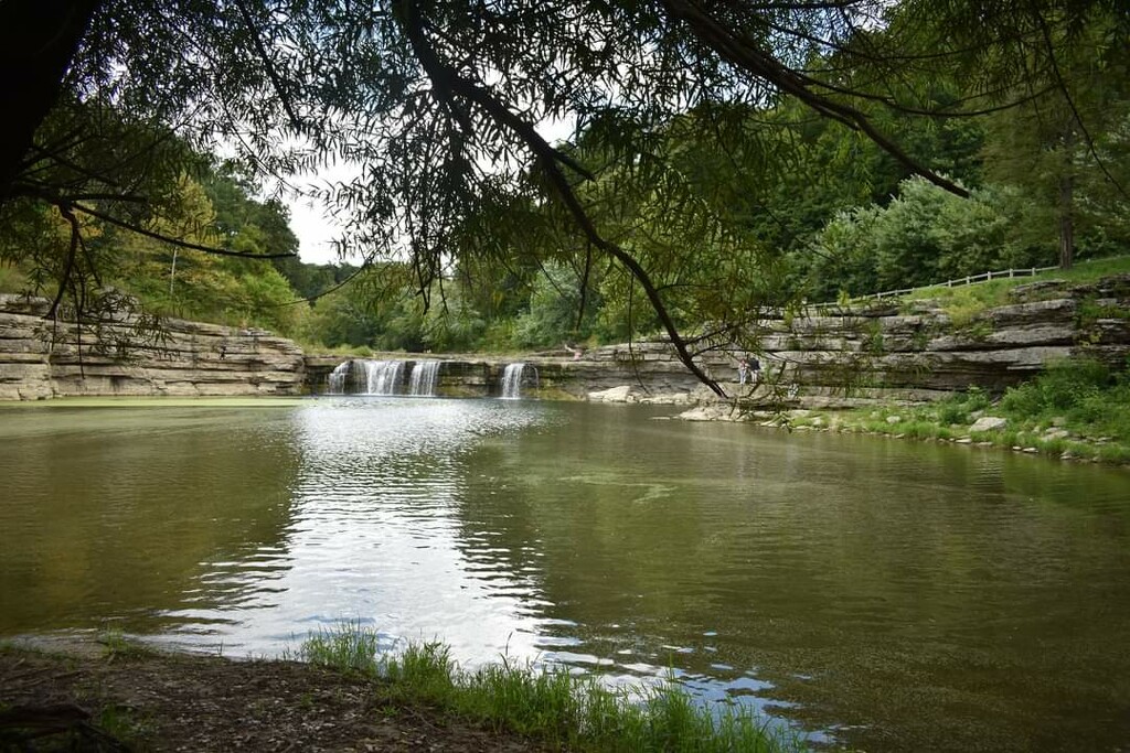 Cataract Falls by alophoto