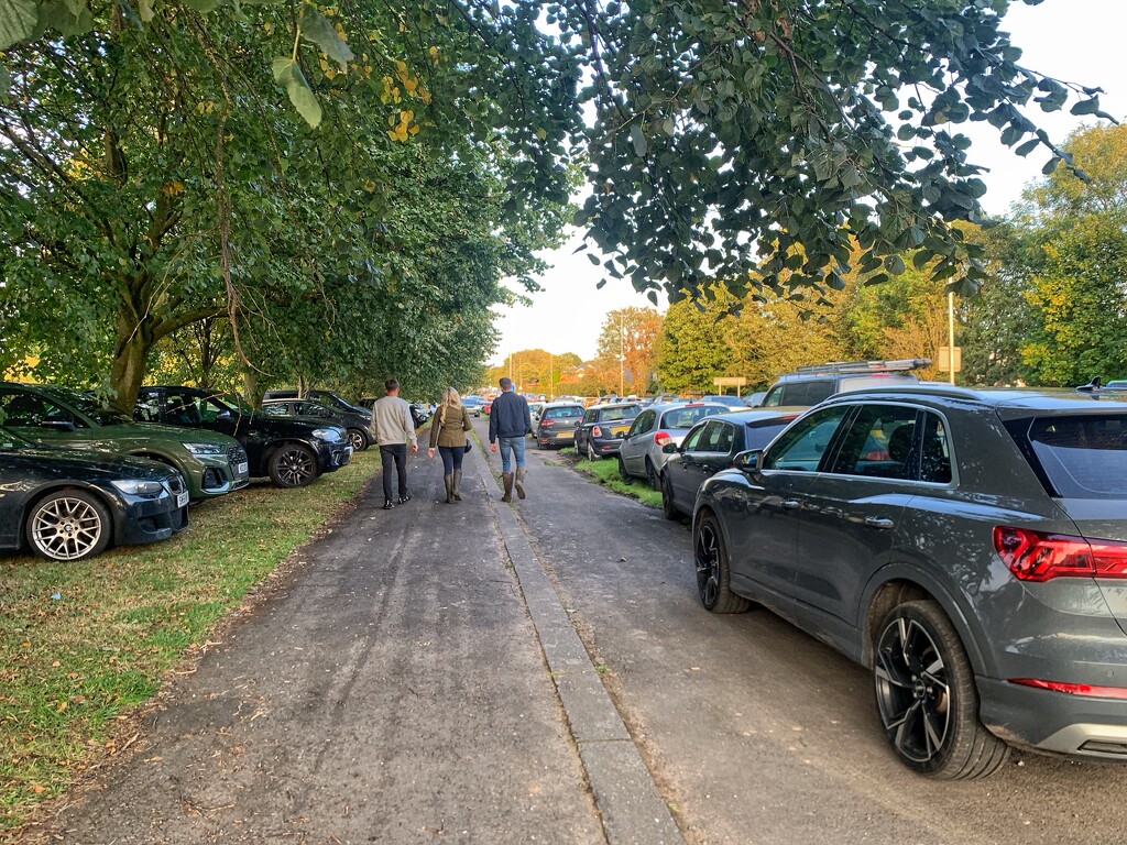 Overspill car park!   Main A586 road to Blackpool. by happypat