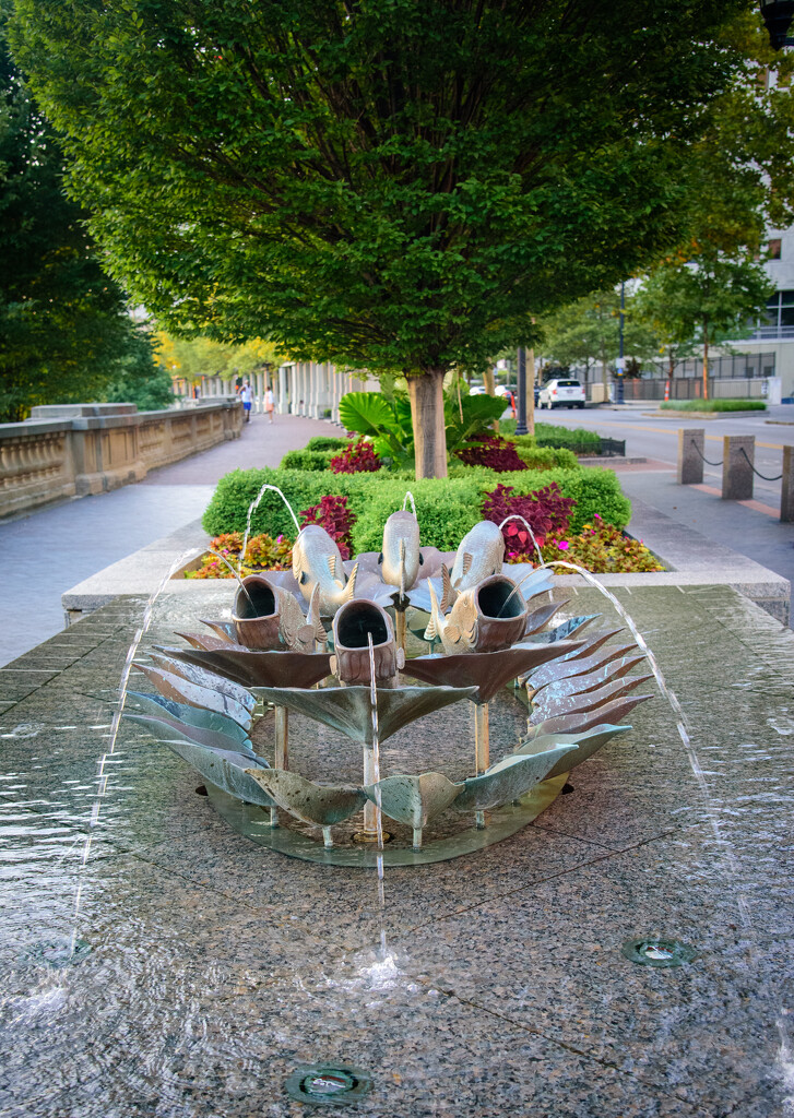 Fishy fountain by ggshearron