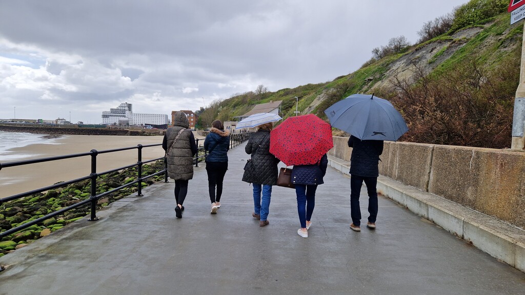 Folkestone, and it's raining! by bunnymadmeg