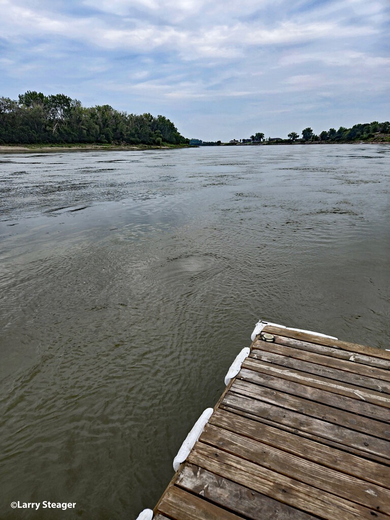 Missouri River by larrysphotos