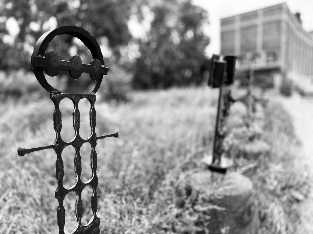 Garden sculpture by fperrault