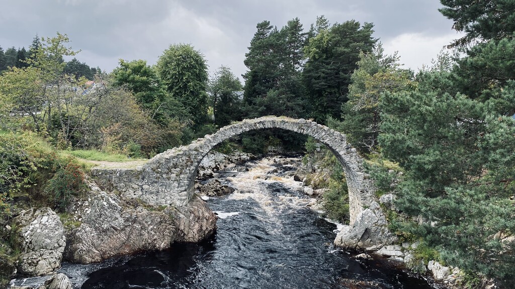 Packhorse Bridge at Carrbridge by jamibann