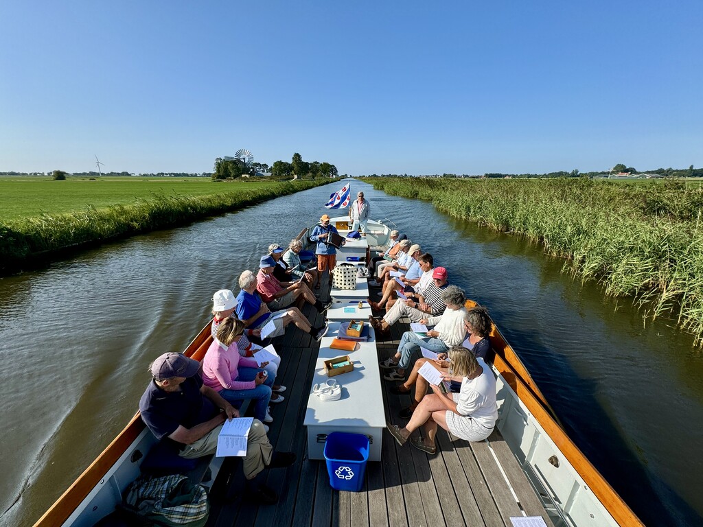 Singing shanties while sailing  by stimuloog