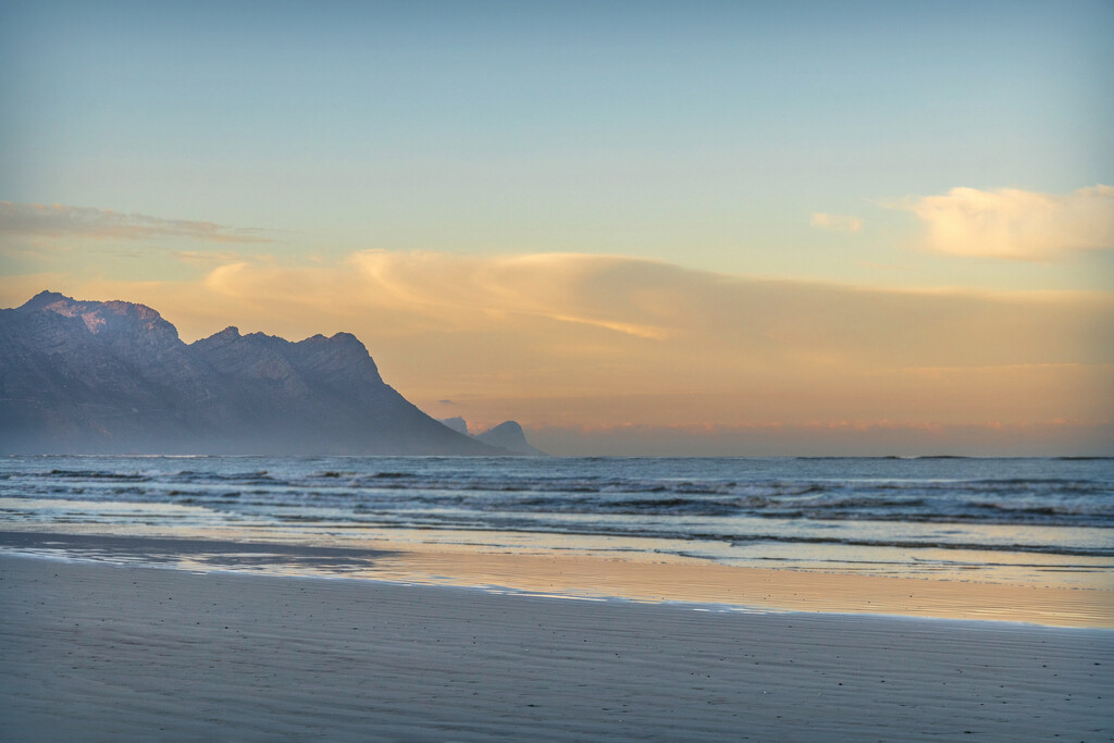 The other end of False Bay by ludwigsdiana