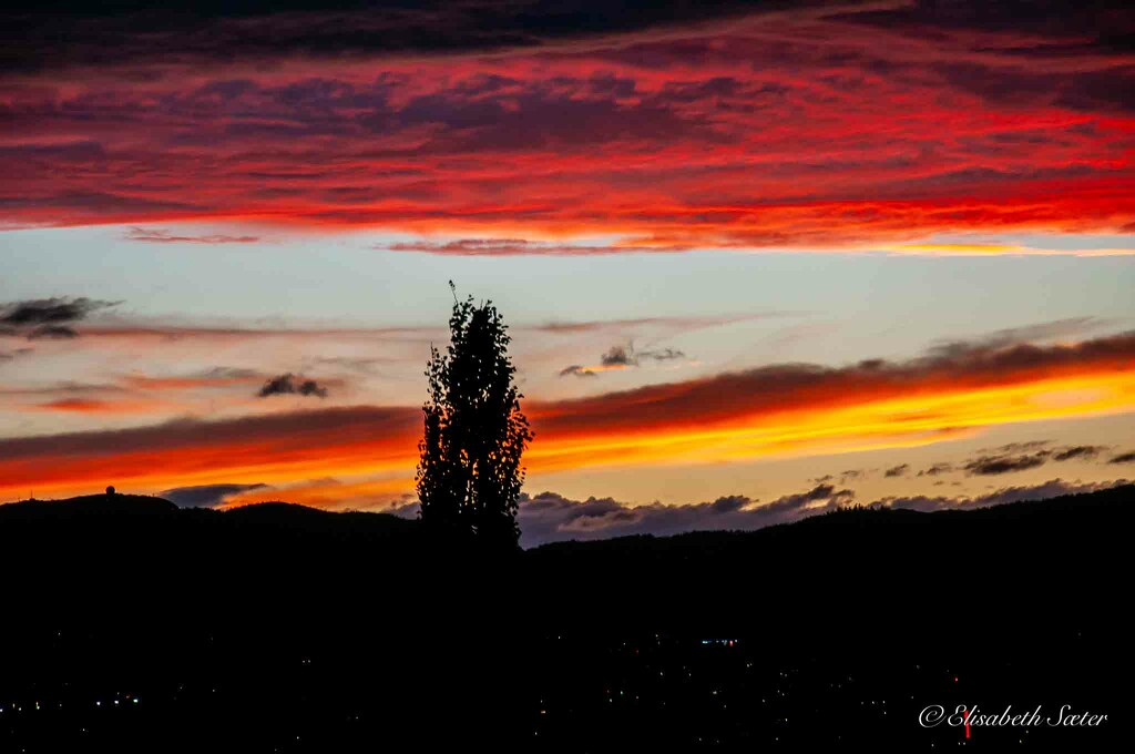 Evening sky from the porch by elisasaeter