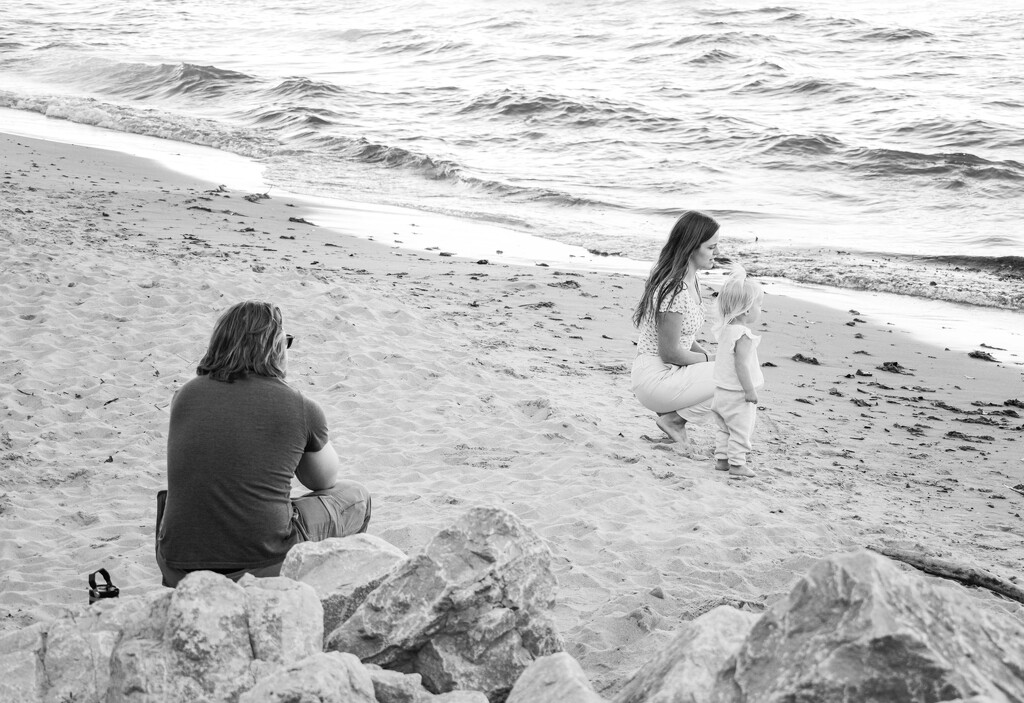 family beach time bw by myhrhelper